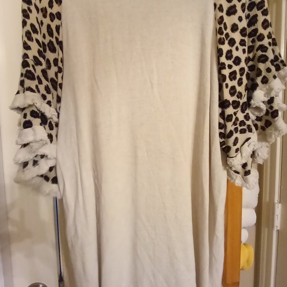 Large Tunic - Picture 4 of 4